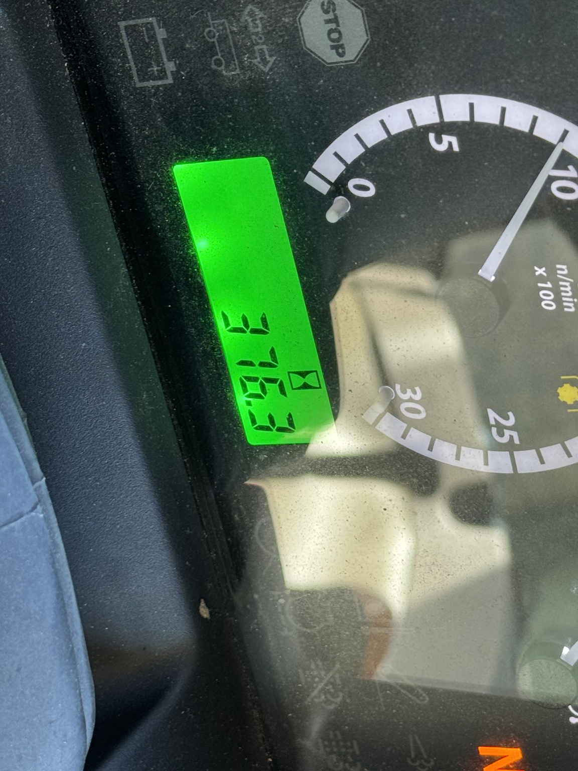 2021 John Deere 5055E Image 4