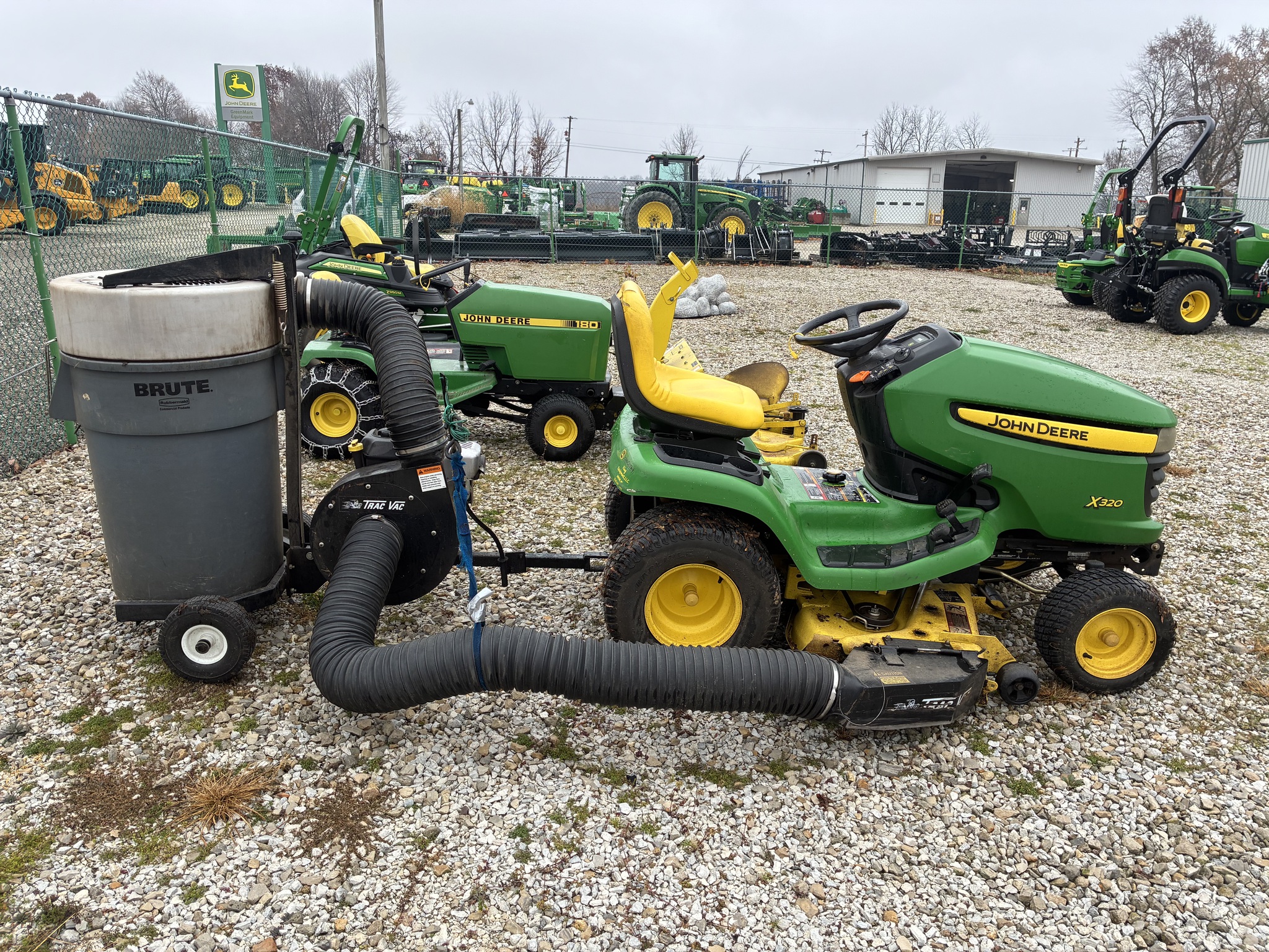 2007 John Deere X320 Image 7
