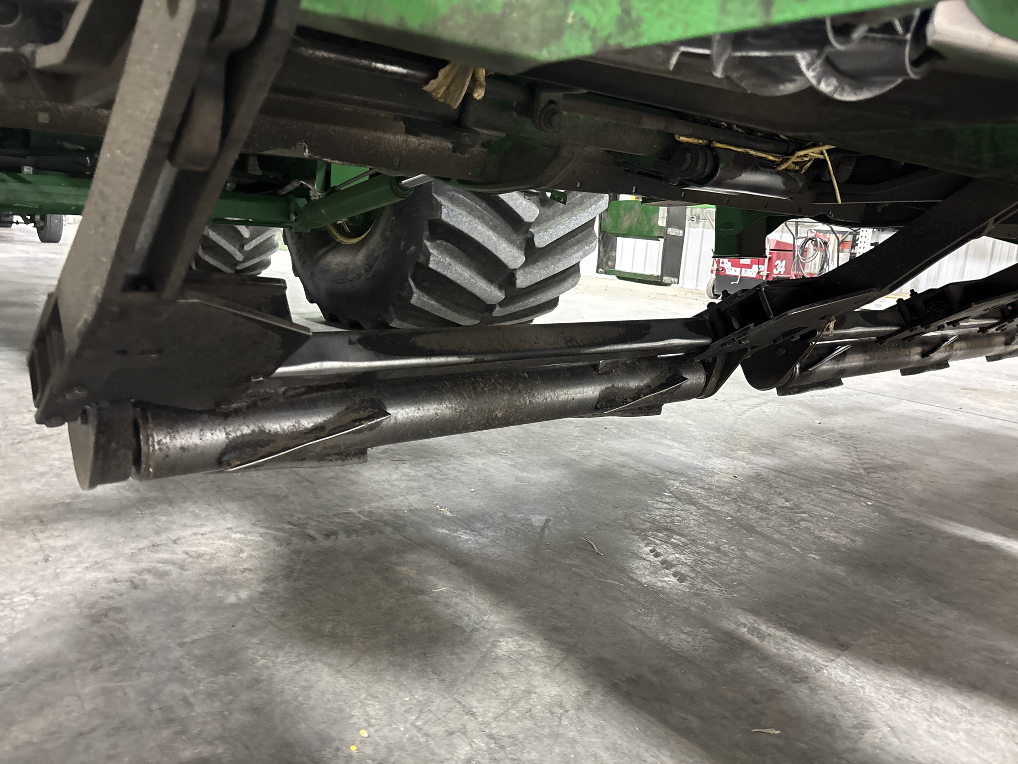 Used 2014 John Deere 608C Corn and Row Crop headers at Koenig Equipment in Oxford, OH - PhotoXL2