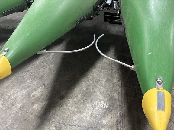Used 2014 John Deere 608C Corn and Row Crop headers at Koenig Equipment in Oxford, OH - Photo6