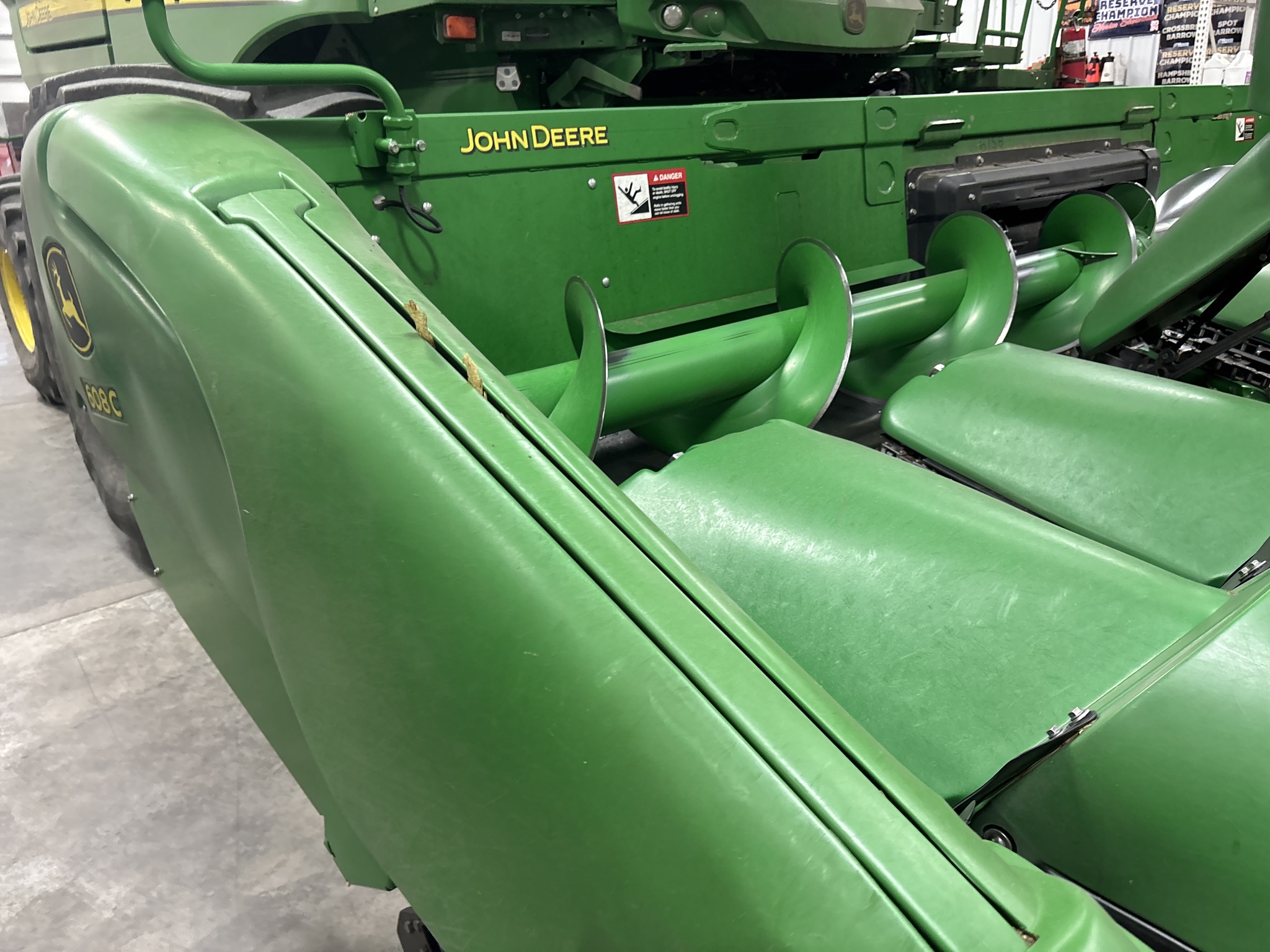 Used 2014 John Deere 608C Corn and Row Crop headers at Koenig Equipment in Oxford, OH - PhotoXL12