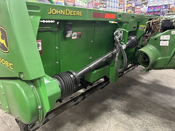 Used 2014 John Deere 608C Corn and Row Crop headers at Koenig Equipment in Oxford, OH - Photo17