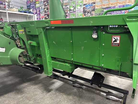 Used 2014 John Deere 608C Corn and Row Crop headers at Koenig Equipment in Oxford, OH - Photo18