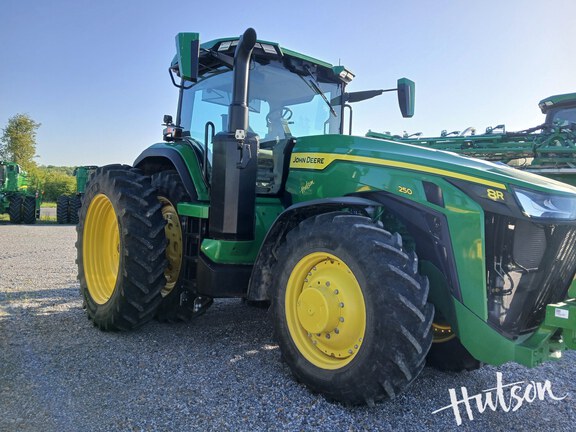 Photo of 2024 John Deere 8R 250
