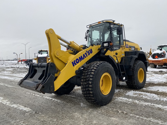 2022 Komatsu WA320