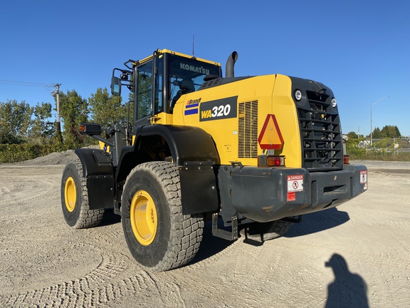 2022 Komatsu WA320