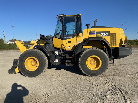 2022 Komatsu WA320
