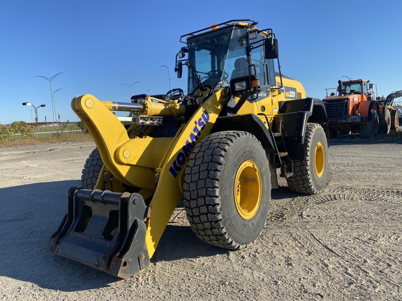 2022 Komatsu WA320