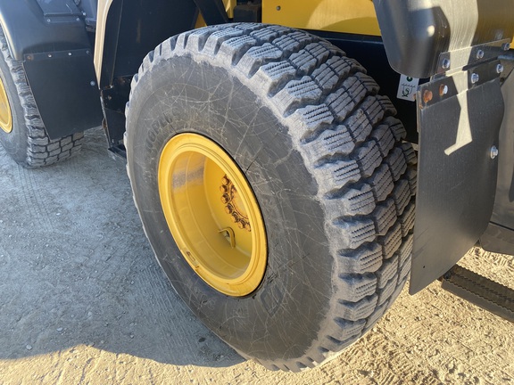 2022 Komatsu WA320