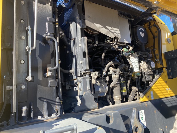 2022 Komatsu WA320