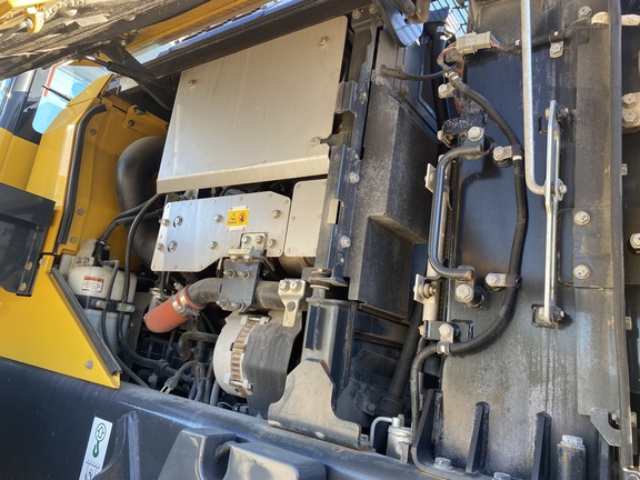 2022 Komatsu WA320