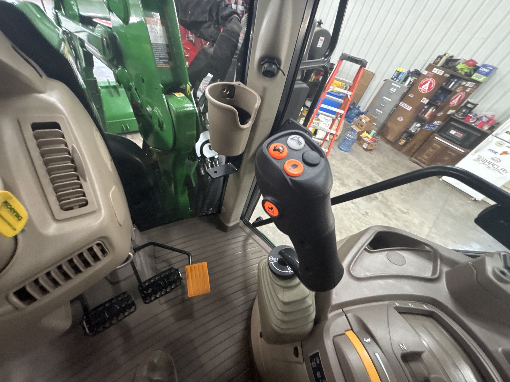 Used 2020 John Deere 6120M Utility Tractors at Koenig Equipment in Urbana, OH - PhotoXL40