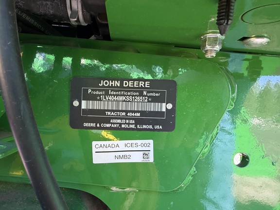 2025 John Deere 4044M - Photo31