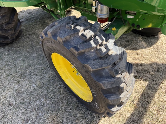 2025 John Deere 4044M - Photo11