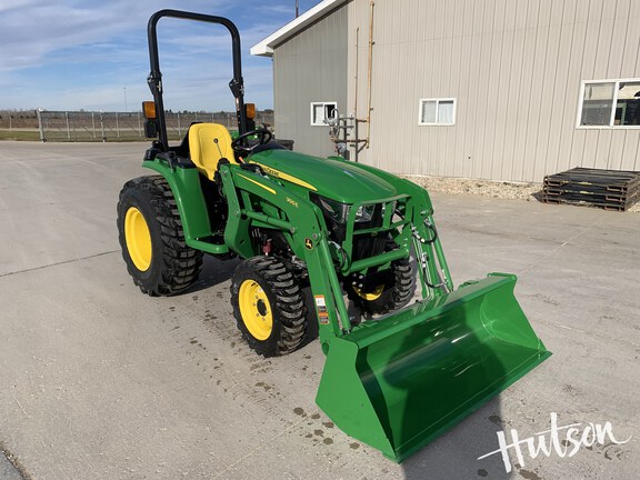 Photo of 2025 John Deere 3032E