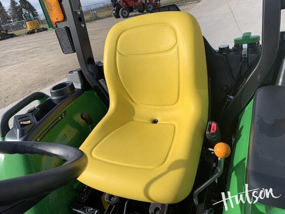 Photo of 2025 John Deere 3032E