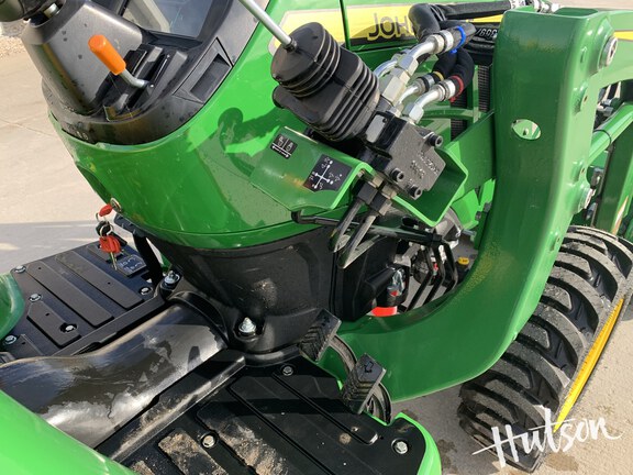 Photo of 2025 John Deere 3032E
