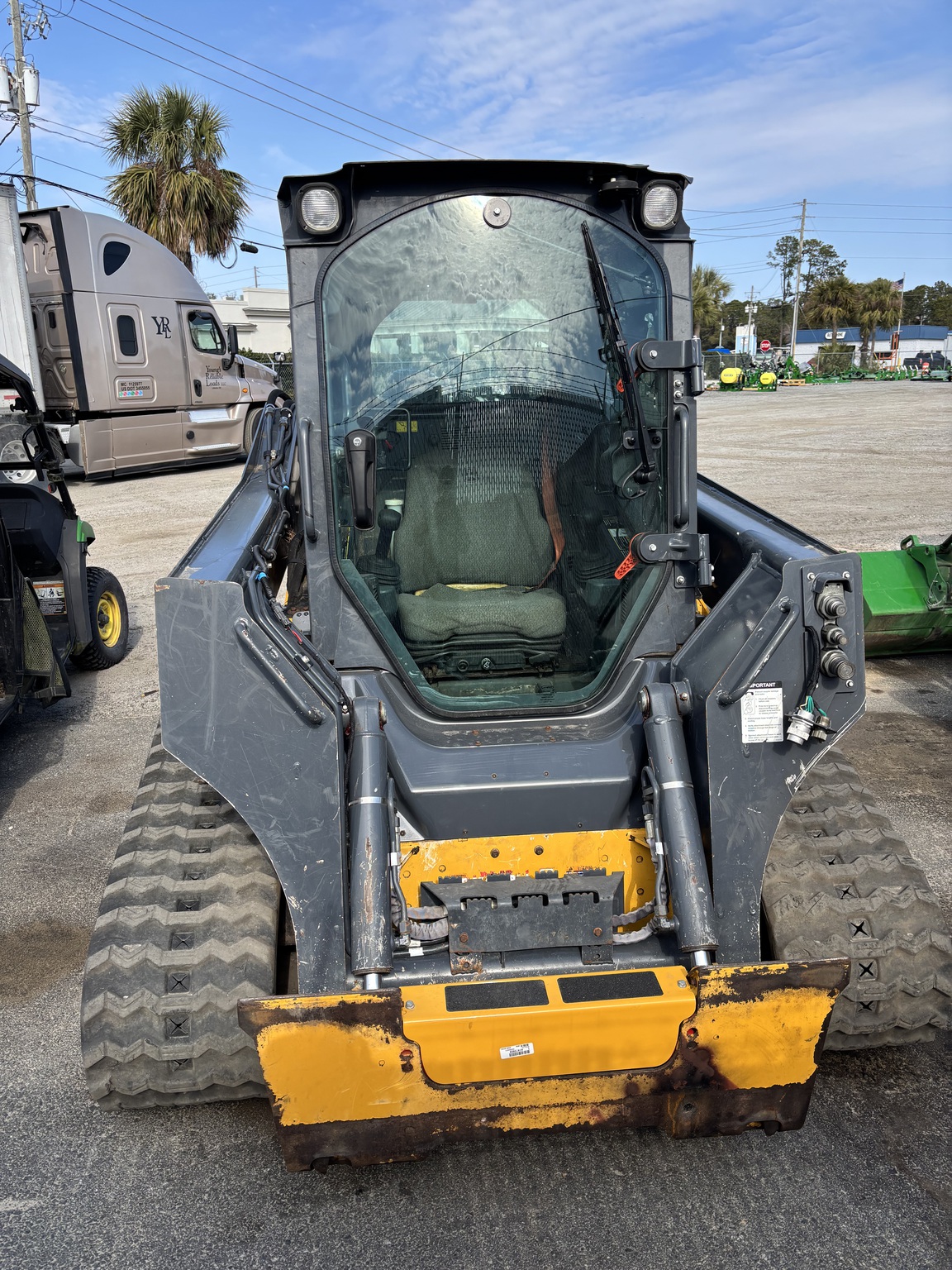 2021 John Deere 325G Image 2