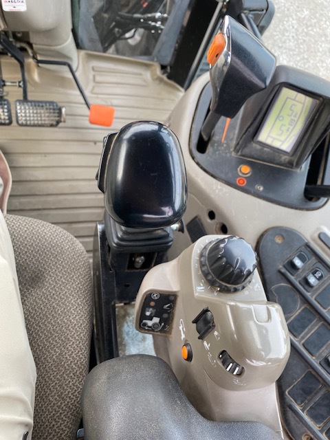 2020 Case IH Maxxum 145 Image 10