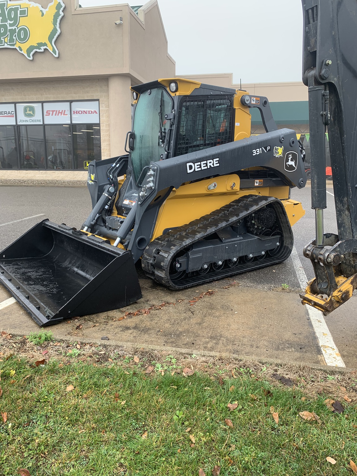 2025 John Deere 331 P Image 3