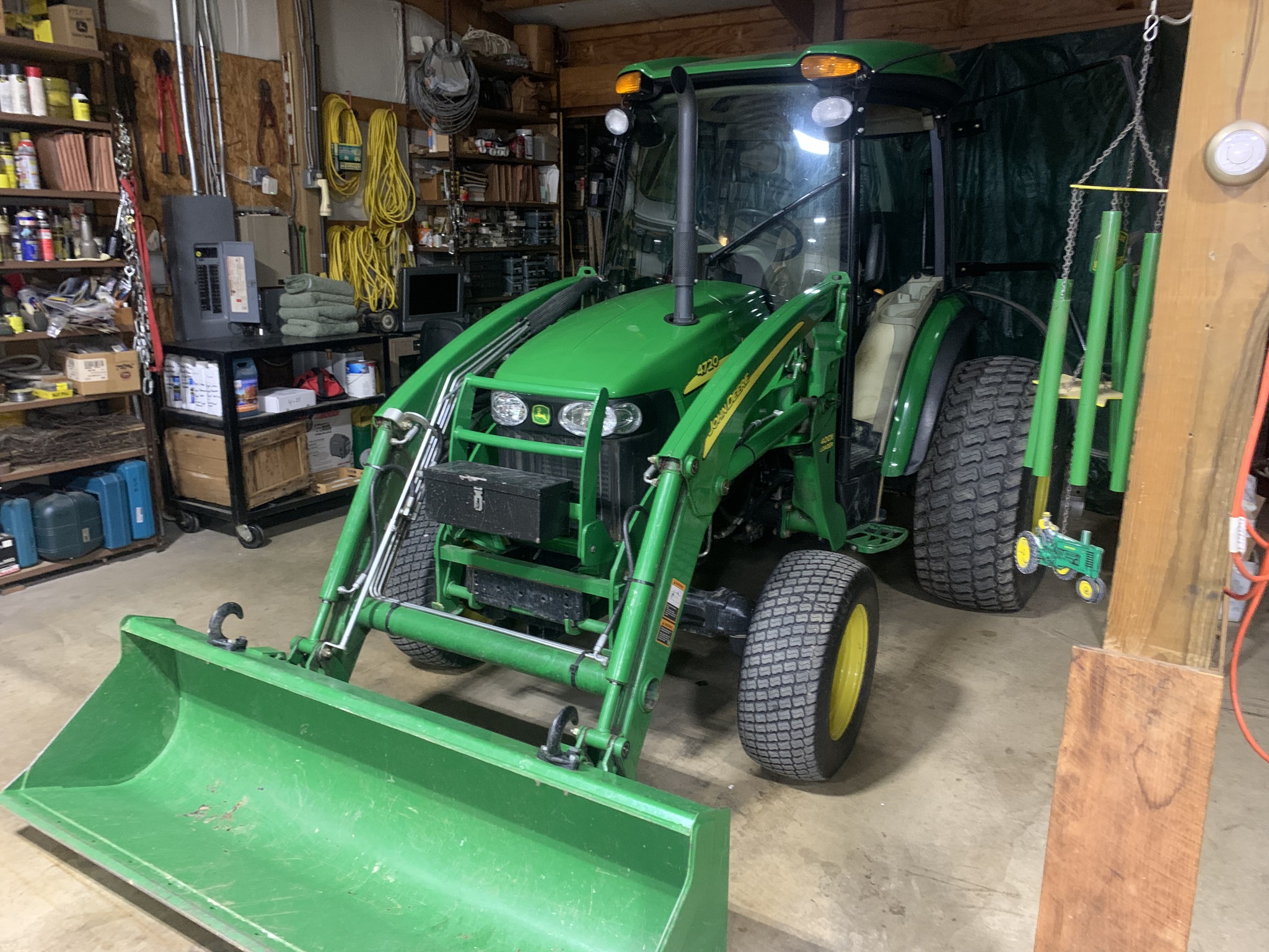 2009 John Deere 4720 Image 9