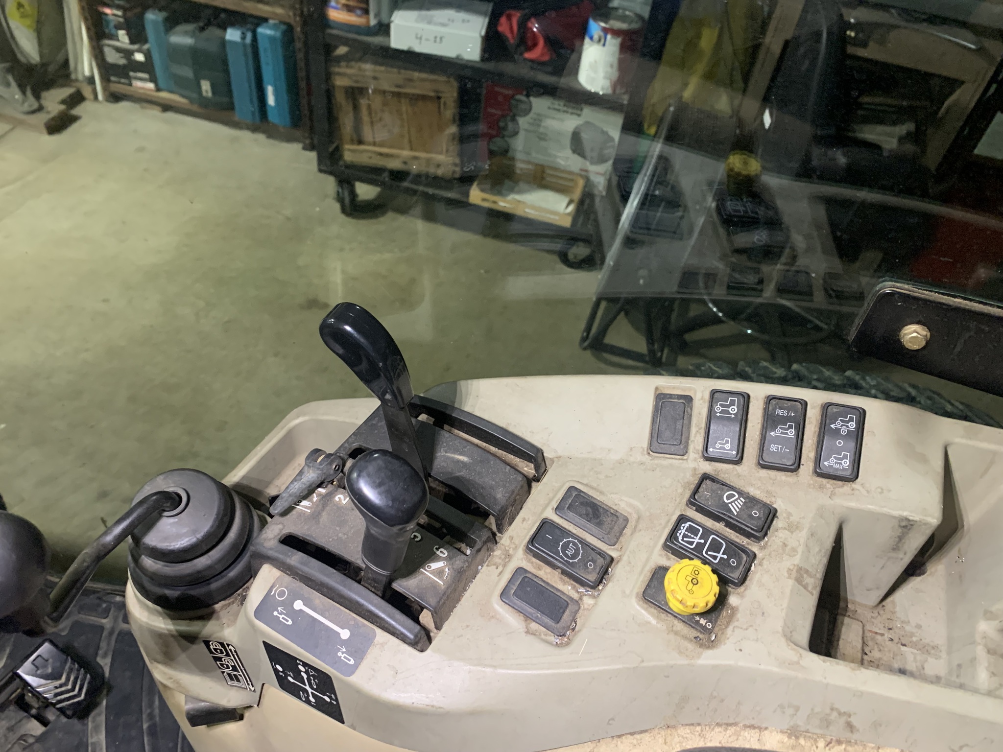 2009 John Deere 4720 Image 7