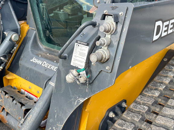 2023 John-Deere 325G