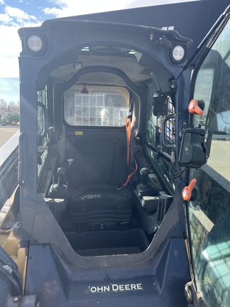 2019 John Deere 330G