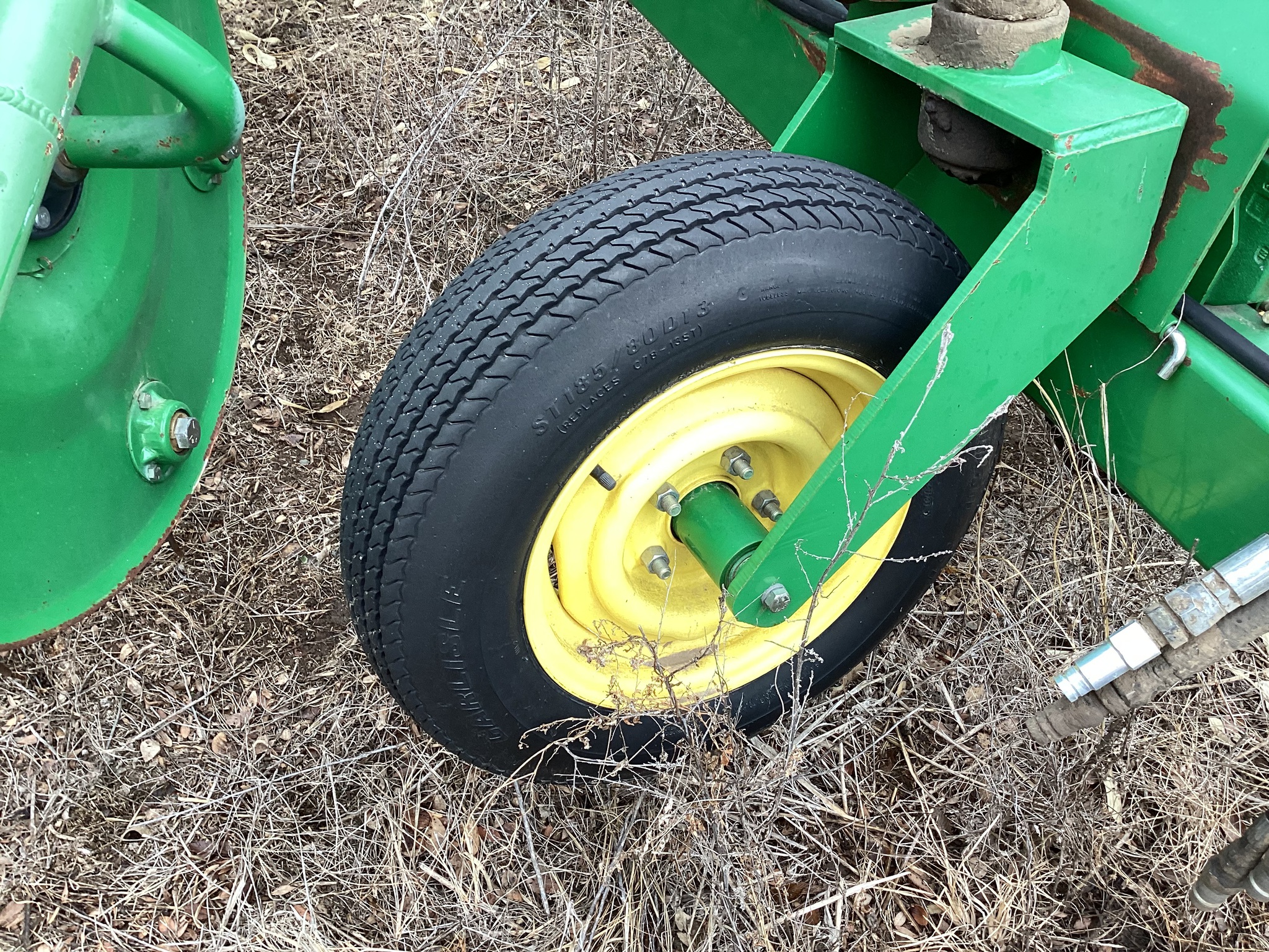 2003 John Deere 705 Image 12