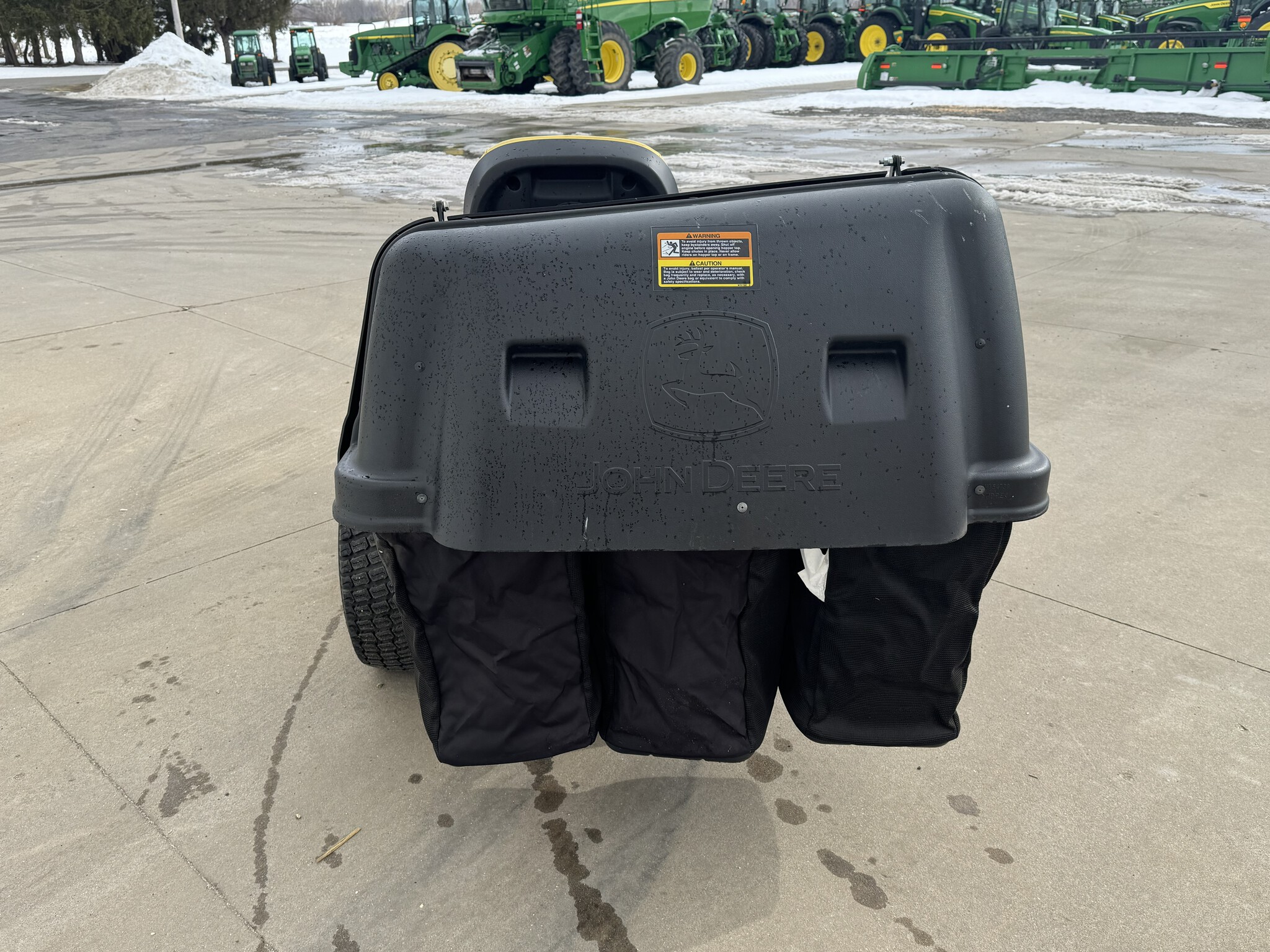 2017 John Deere X730 Image 5