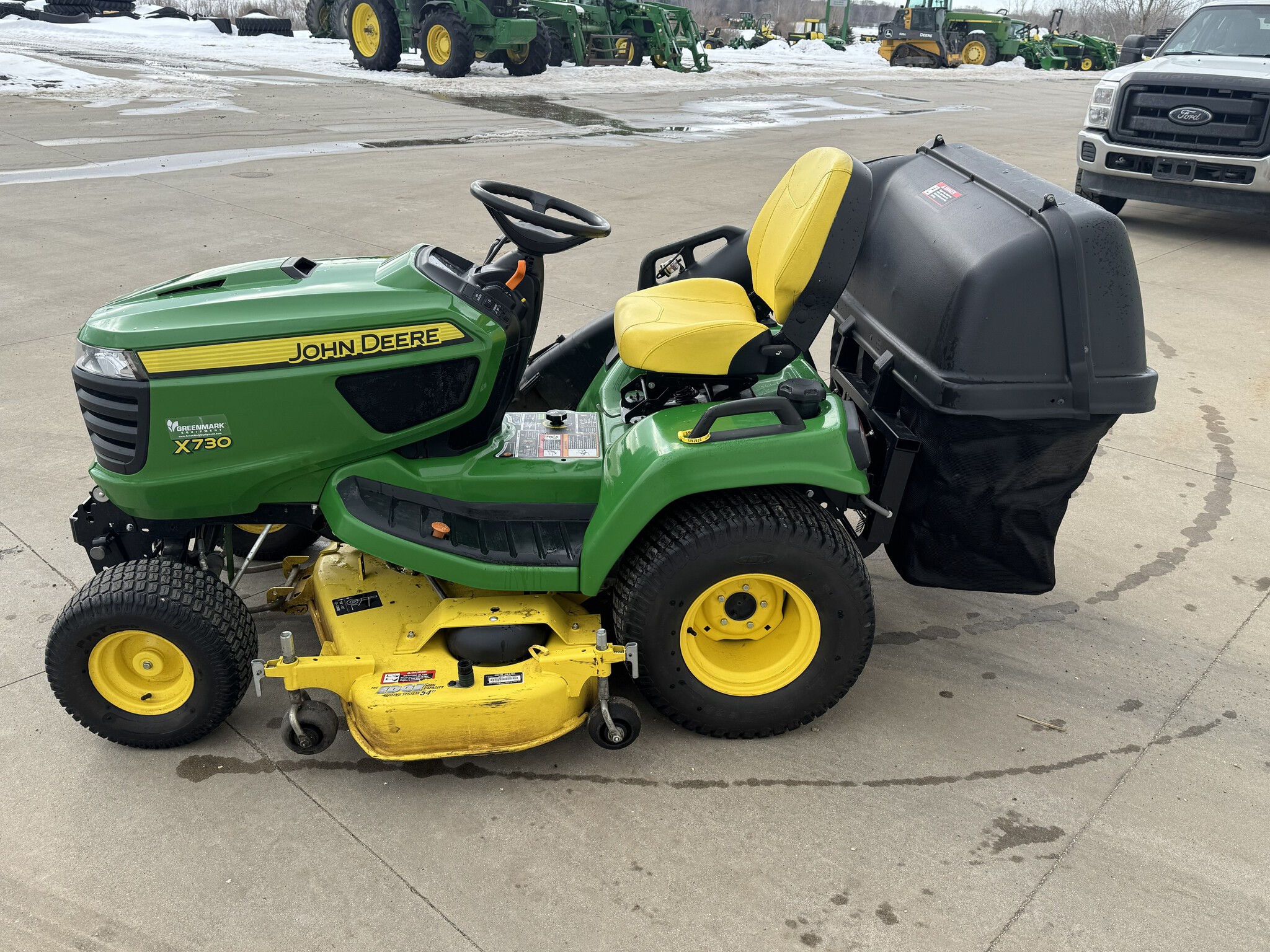 2017 John Deere X730 Image 7