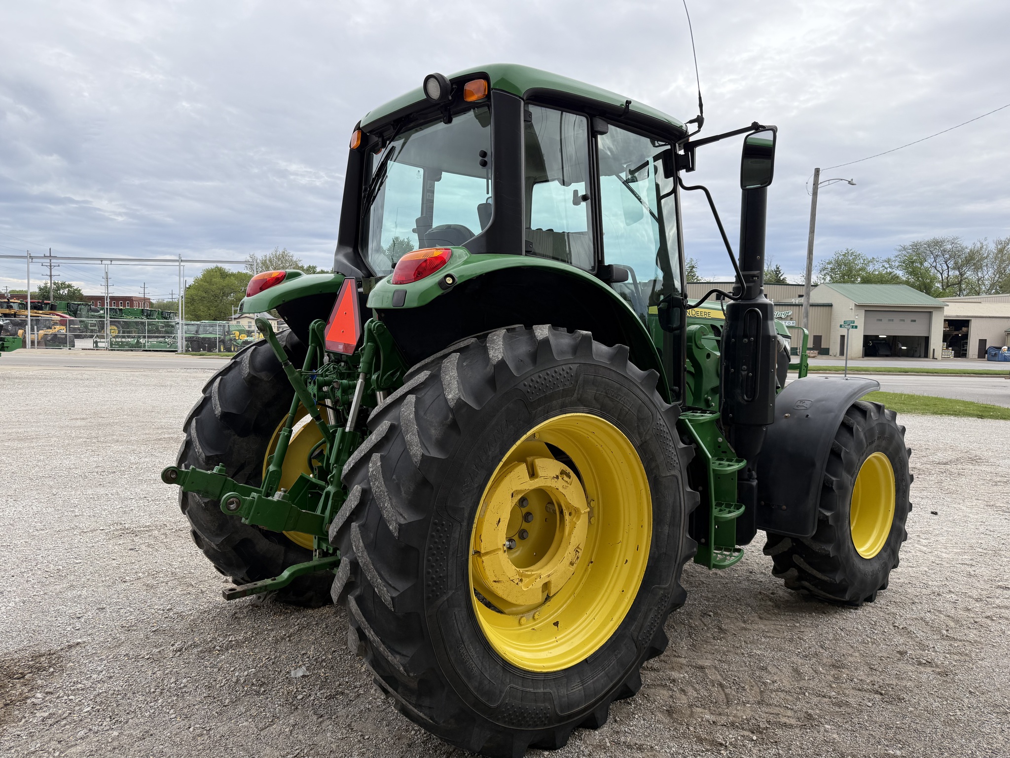 2020 John Deere 6130M at Heritage Tractor in Pontiac, IL