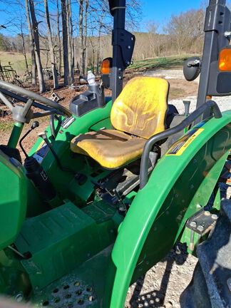 2016 John Deere 5055E