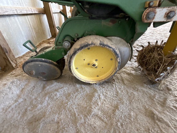 1993 John Deere 7300