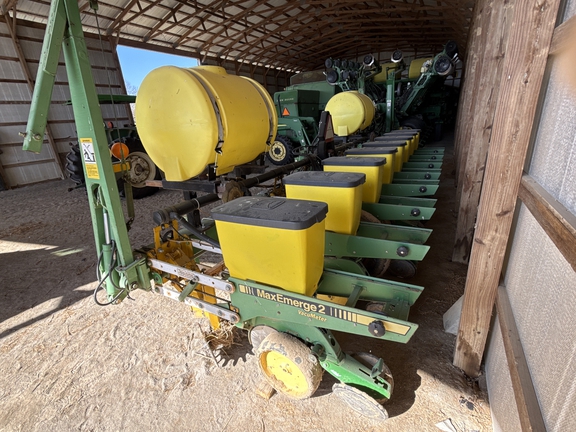 1993 John Deere 7300