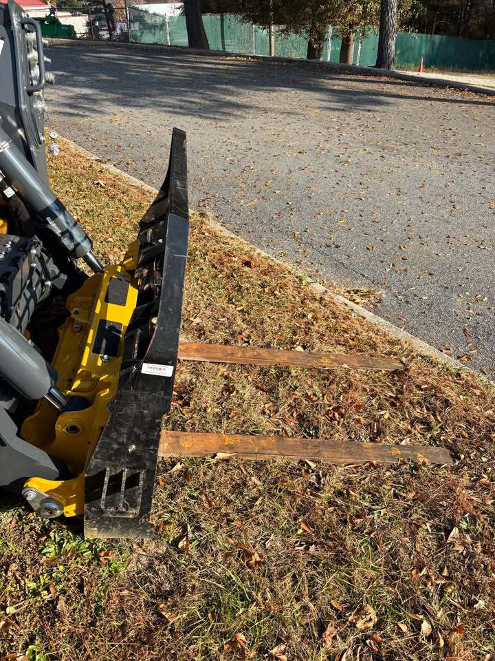 2020 John Deere Skid Steer 45