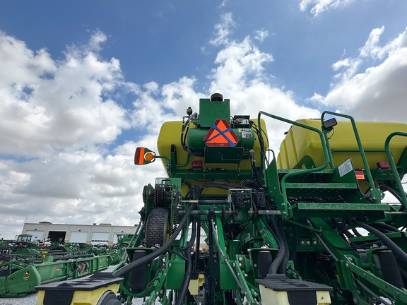 2015 John-Deere 1795