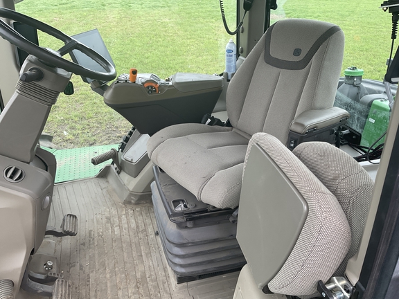 2025 John Deere 9R 640 - Photo9