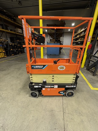 2026 JLG ES1930M
