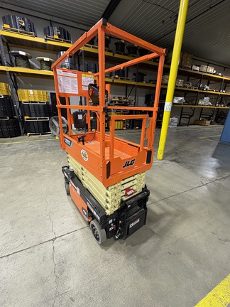 2026 JLG ES1930M