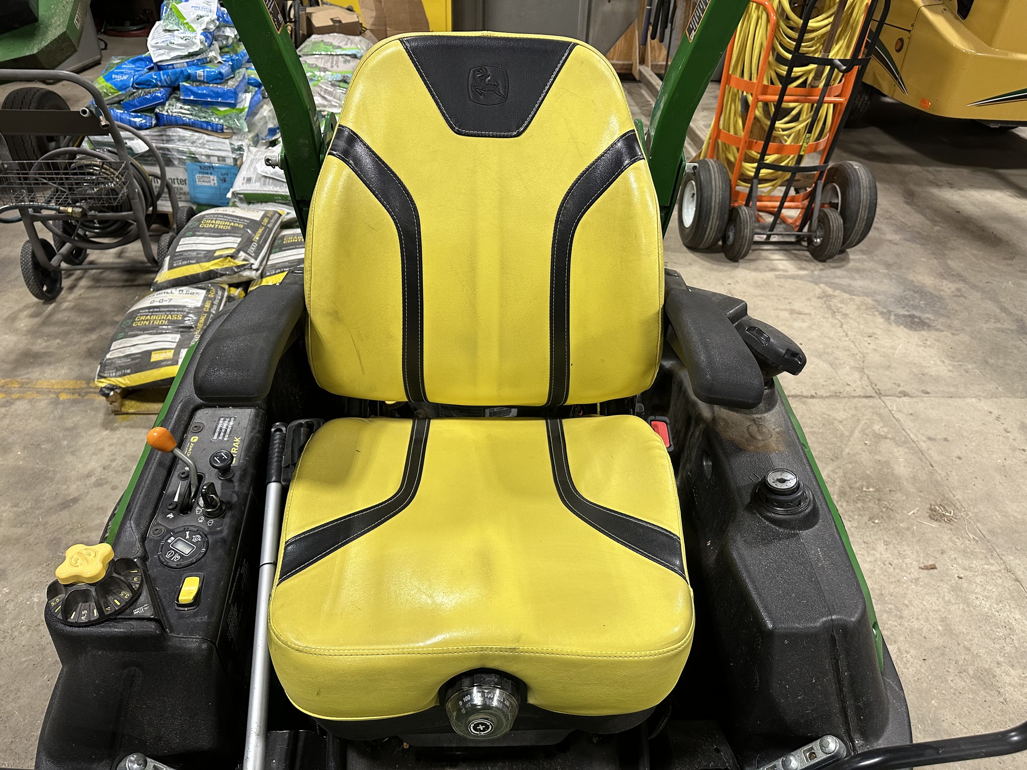 2020 John Deere Z950R Image 9