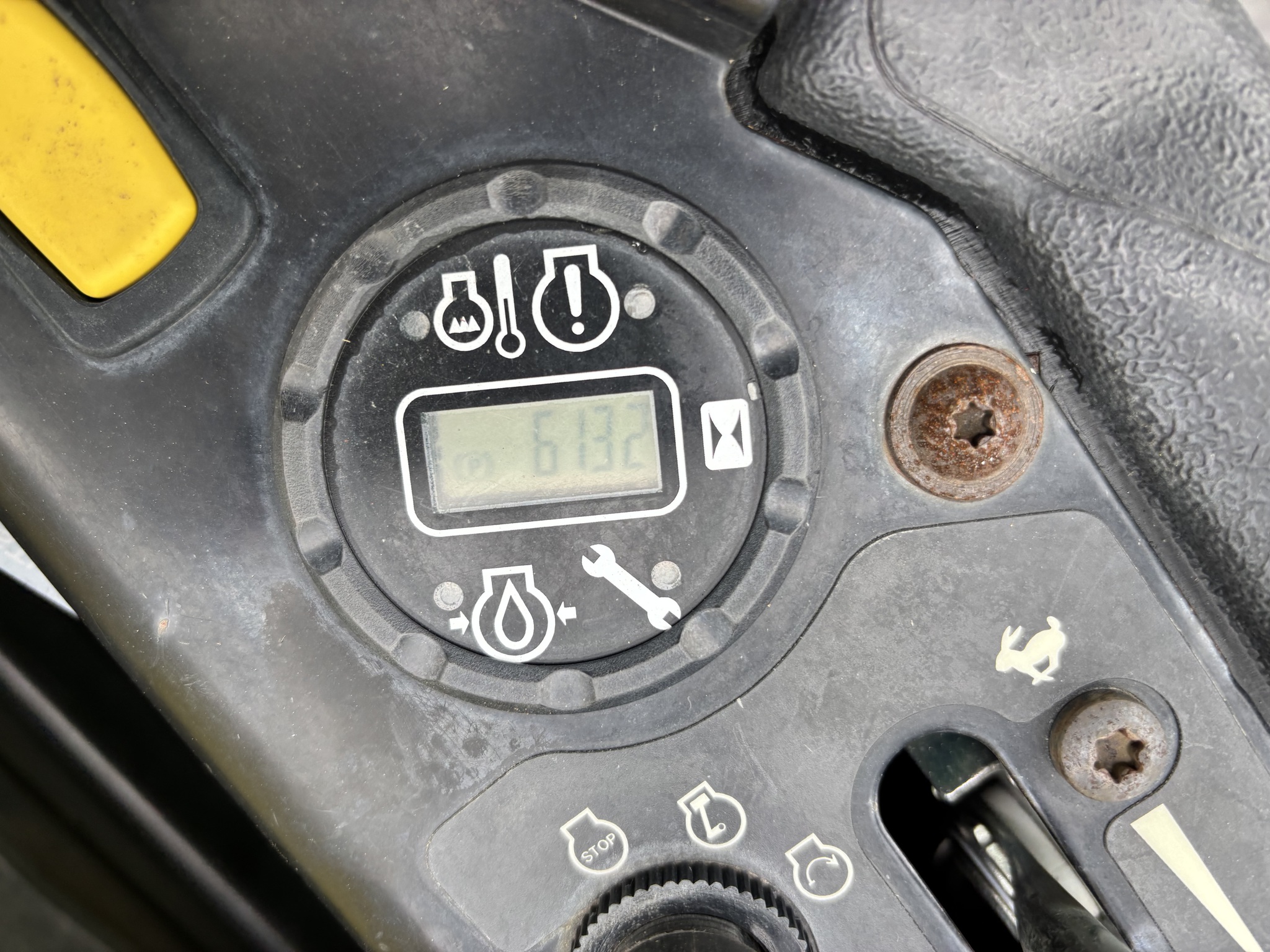 Used 2023 John Deere Z930M Zero Turn Mowers at Koenig Equipment in Tipp City, OH - PhotoXL15