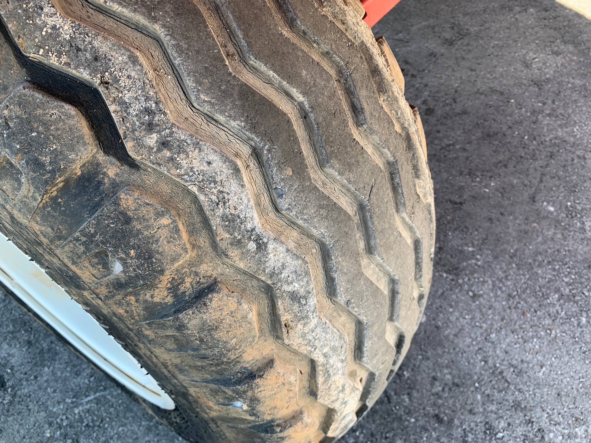  2018 Jaylor 5575 at Heritage Tractor in Lamar, MO
