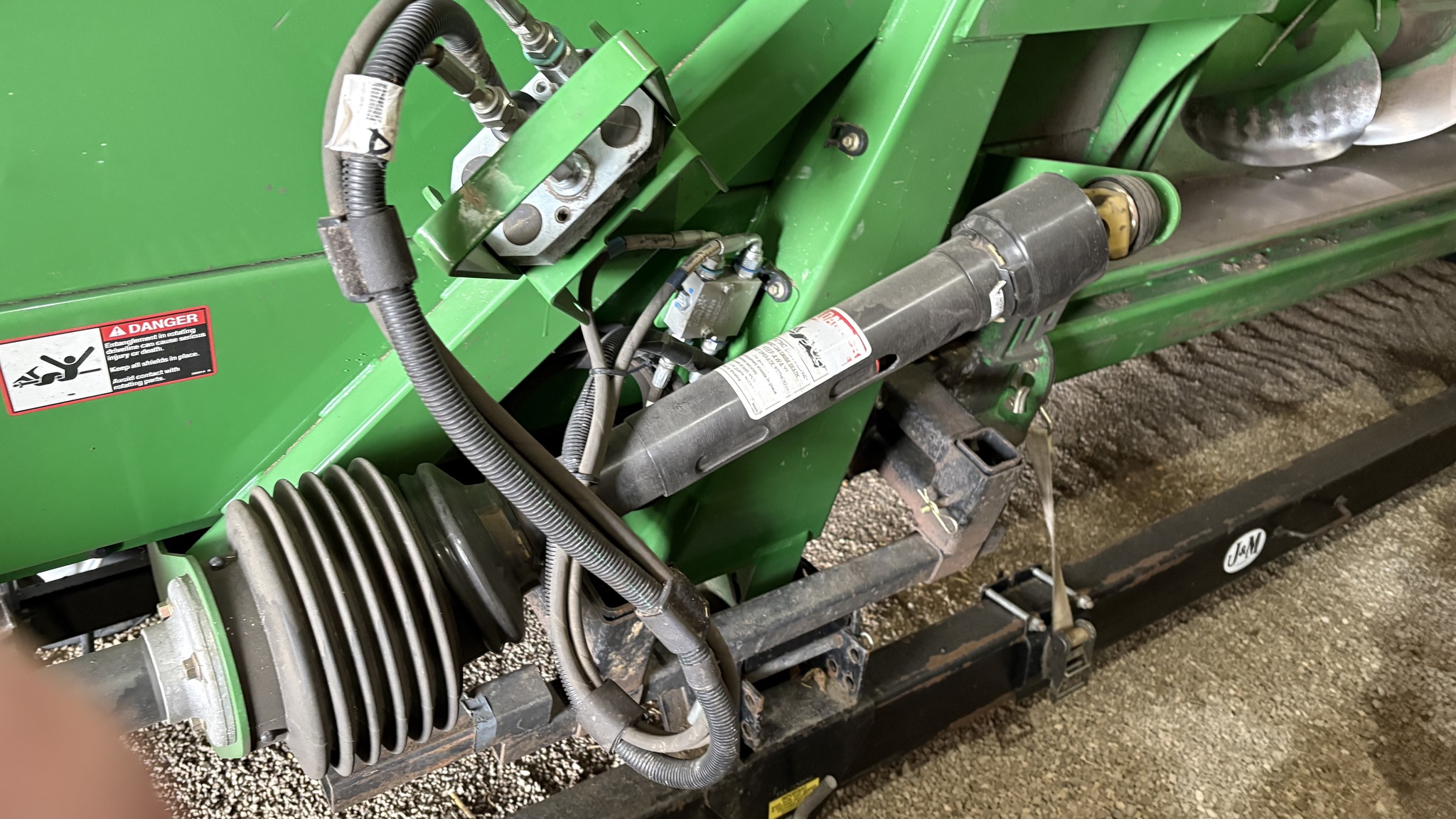 2009 John Deere 608C Image 5