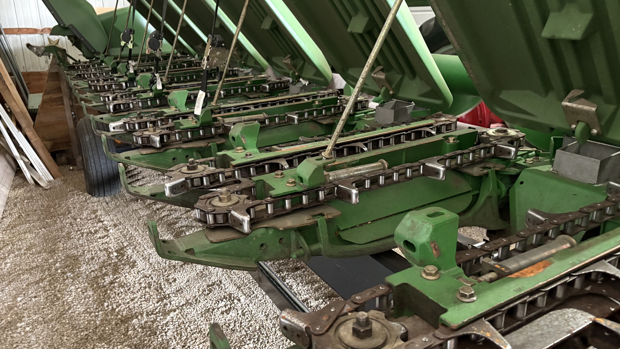 2009 John Deere 608C Image 2