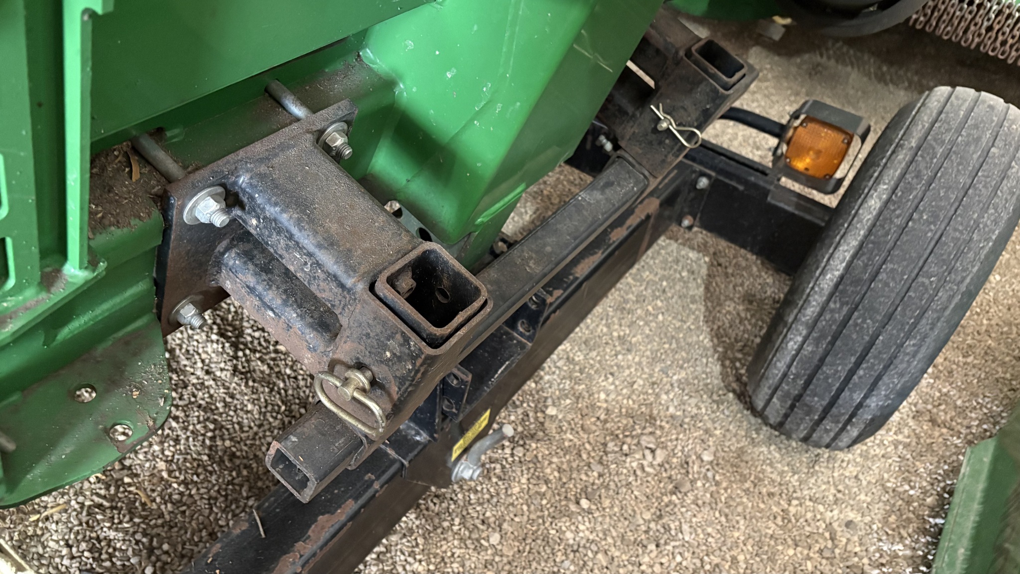 2009 John Deere 608C Image 10