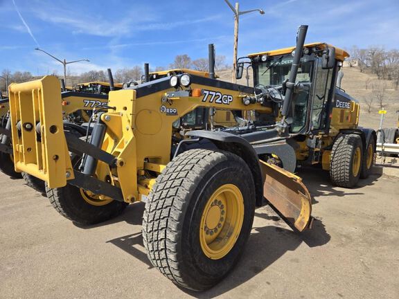 Photo of a 2018 John Deere 772G