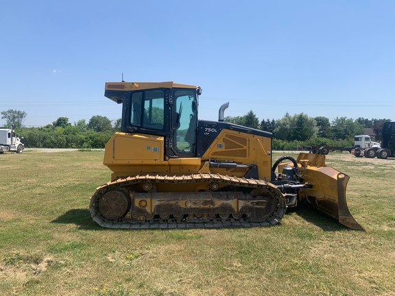 2020 John Deere 750L