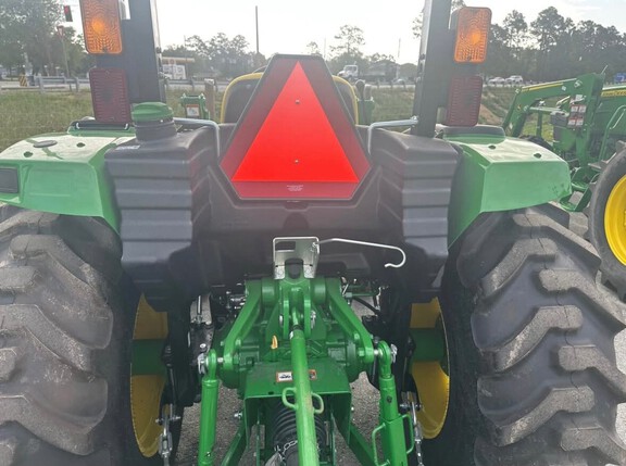 2026 John Deere 4052M-6