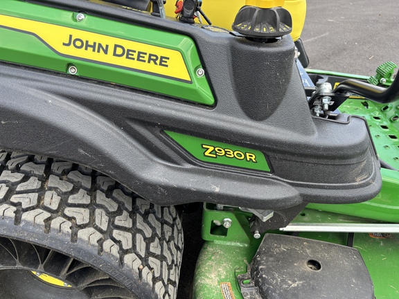 Used 2022 John Deere Z930R Zero Turn Mowers at Koenig Equipment in Urbana, OH - Photo15